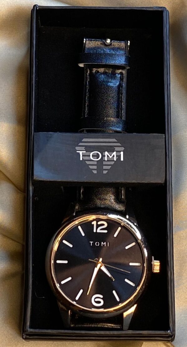 Tomi Watch Black